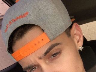 Bentley Banghardt webcam model stream image