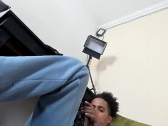 taysonysasha webcam model stream image