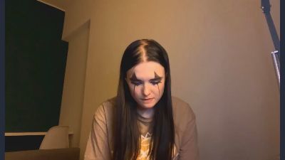 AlineDubis webcam model stream image