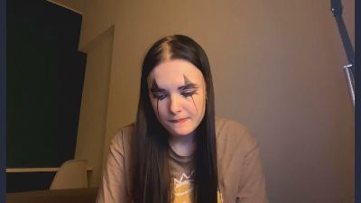 AlineDubis webcam model stream image