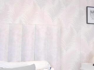 Maggy Luna webcam model stream image