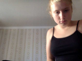 Asya16 webcam model stream image