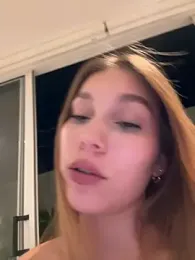 Nikii__ webcam stripchat model stream image
