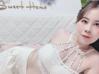 EvelinaAston webcam livejasmin model stream image