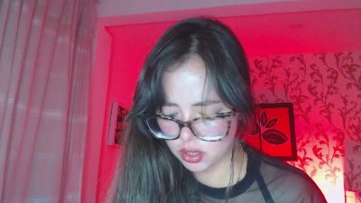 Nikkolle_huyt webcam model stream image