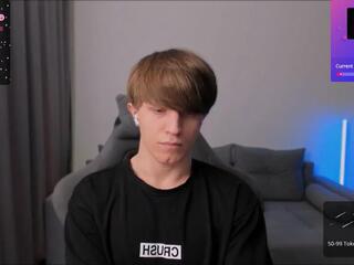 Curtis Crew webcam model stream image