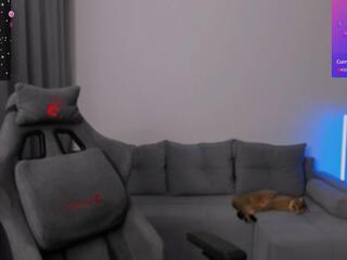 Curtis Crew webcam model stream image