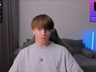 Curtis Crew webcam model stream image