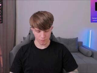 Curtis Crew webcam model stream image