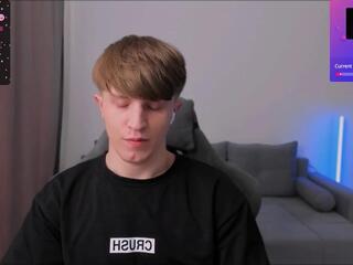 Curtis Crew webcam model stream image