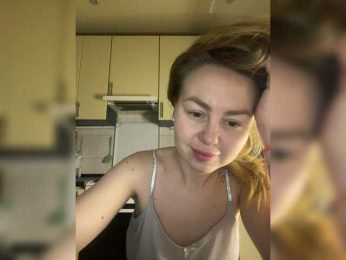 MartaLuna webcam model stream image