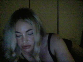 Millisa13 webcam model stream image