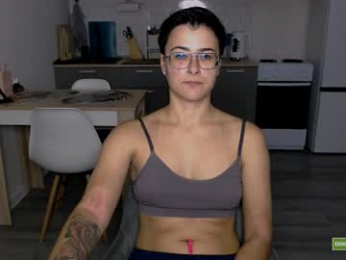 chloe_x_ webcam model stream image