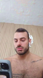Viki84 webcam model stream image