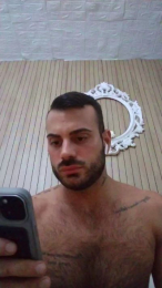 Viki84 webcam model stream image
