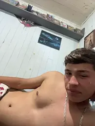 daniell15150 webcam model stream image