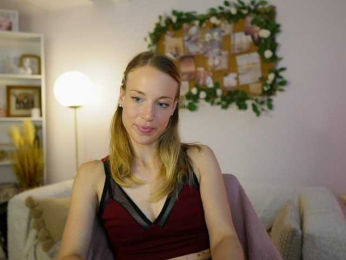 AprilRose webcam model stream image