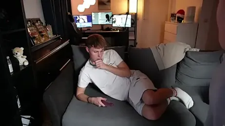 InnocentGuysOF webcam stripchat model stream image