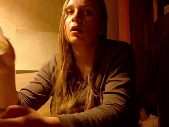 Frummi webcam model stream image