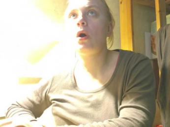 Frummi webcam model stream image