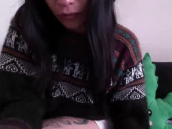 _nickmai webcam model stream image