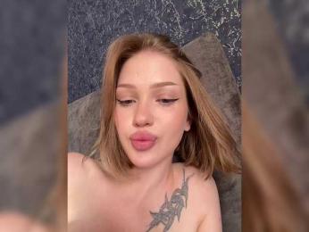 AriWafe webcam model stream image