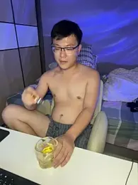 YoY-man webcam stripchat model stream image