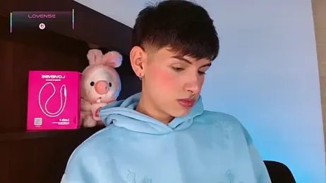 Ezra_Storm webcam model stream image