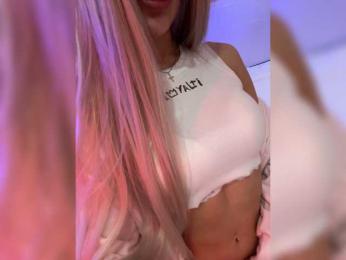 PauLiiine webcam model stream image