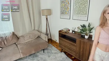 LaureMestler webcam stripchat model stream image