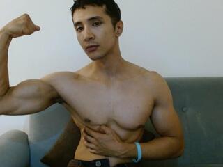 Alejandro Santiago webcam model stream image