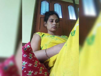 Pakhi webcam model stream image