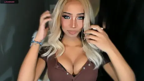 Attractive_Goddess_Isla webcam stripchat model stream image