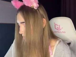 gloryliehr webcam model stream image