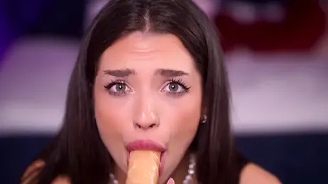 LalaRoze webcam model stream image