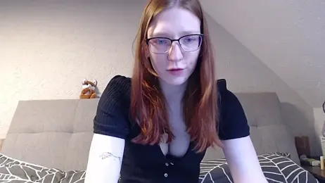 FinaFoxy webcam model stream image