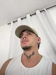 NoahhBrown webcam model stream image