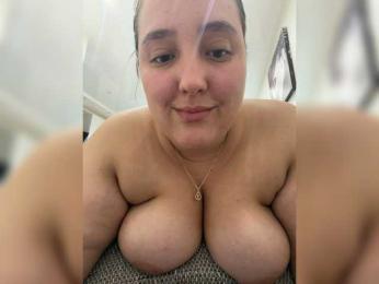 Alisaay webcam model stream image