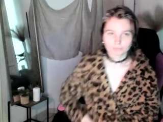 cristalnolli webcam preview