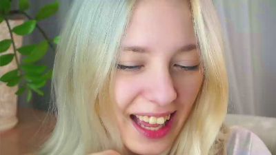 MildredGault webcam model stream image