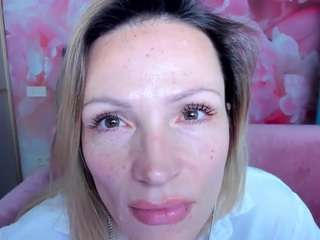 alinamoor webcam model stream image