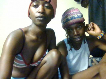 Creamyswee webcam model stream image