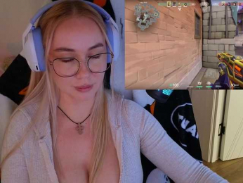 Emili1- webcam model stream image