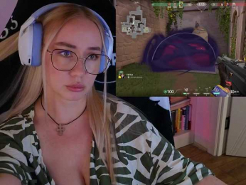 Emili1- webcam model stream image