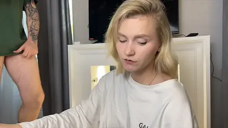 Adelovenick webcam model stream image