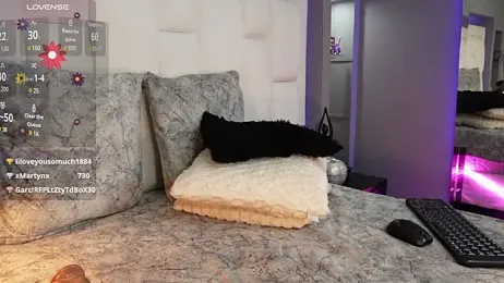 CuteAri webcam model stream image