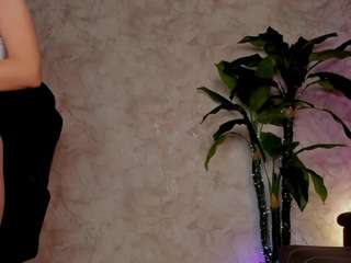emma7 webcam model stream image