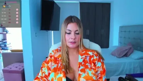 lau__me webcam model stream image