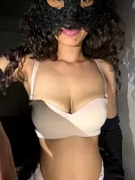 ValiantWhiskey webcam model stream image