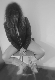 MEandX webcam model stream image